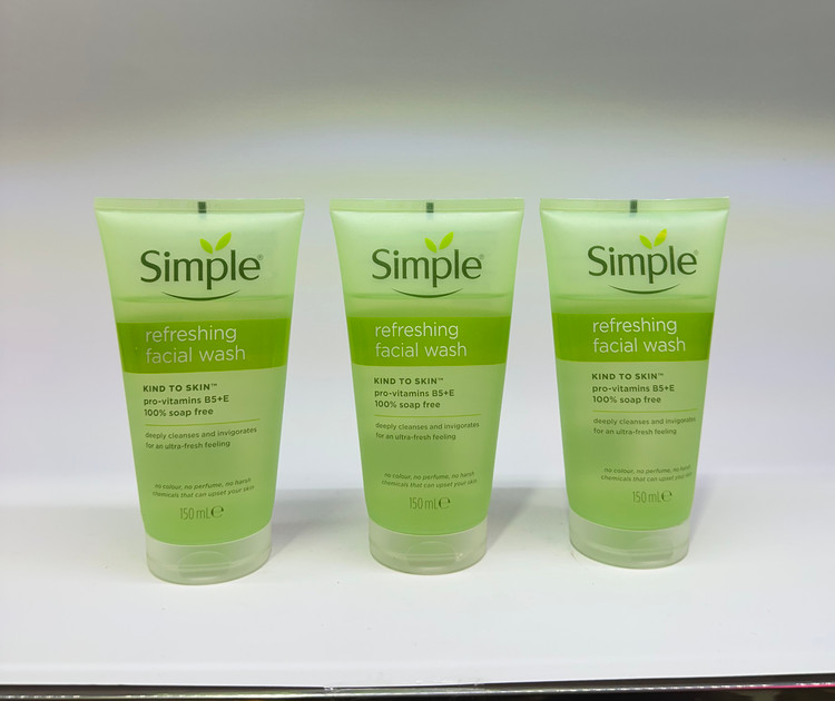 ژل شستشوی پوست چرب و مختلط سیمپل (اصلی)